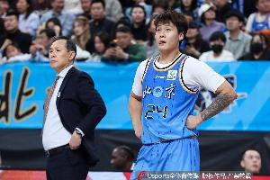 记者：这比赛太有节目了 北京先卖个破绽 最后还是没把坑填上配图