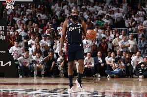 哈登季后赛失误数超科比!升至NBA历史第四!配图