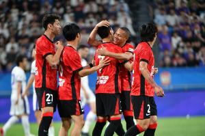火力全开！蓉城12轮狂轰32球联赛遥遥领先+11胜1平保持不败配图