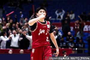 直播吧：中国男篮短训营补充李悦洲和程帅澎配图