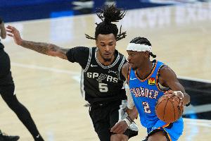 1-3还是2-2?ESPN预测明天胜率:马刺53.8%占据优势 雷霆46.2%配图