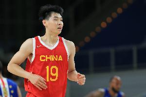 媒体人:刘金雨&杨曦皓今日进入名单 崔永熙因为郭导保护缺席比赛配图